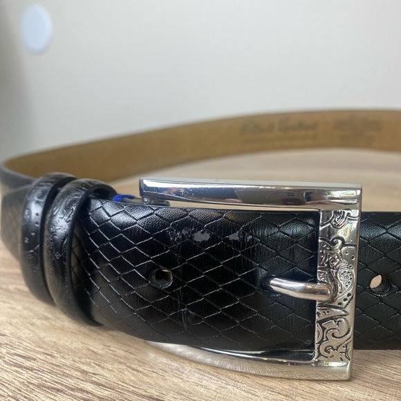 Robert Graham Men's Black Textured Leather Belt Size 34 - Picture 2 of 8
